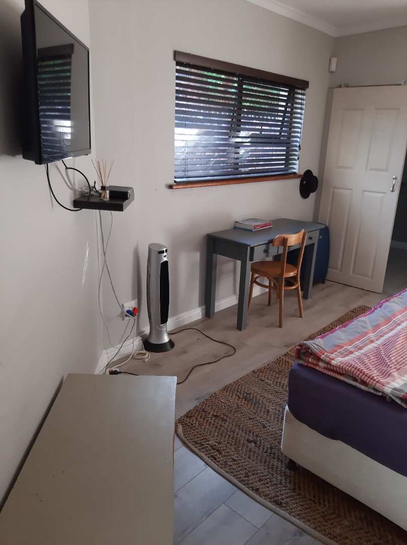 To Let 1 Bedroom Property for Rent in Summerstrand Eastern Cape